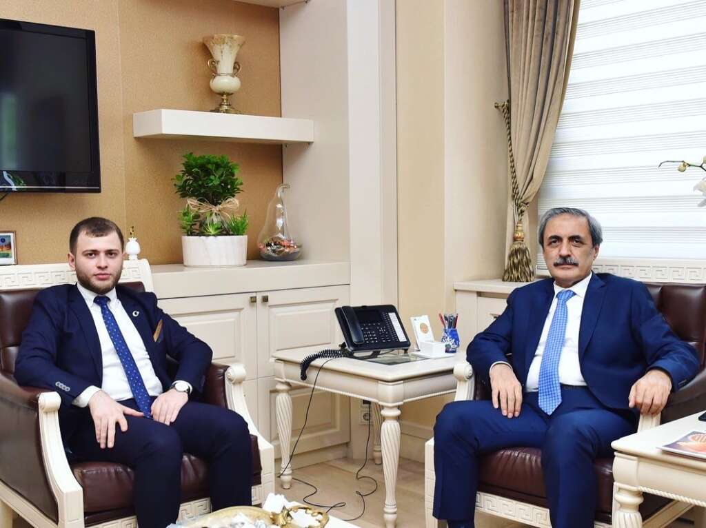 Türkiye İmam Hatipliler Birliği Genel Başkanı Muhammet Samet Akkaya, Yargıtay Başsavcısı Bekir Şahin’i ziyaret etti.