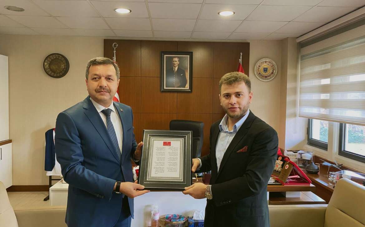 Türkiye İmam Hatipliler Birliği Genel Başkanı Muhammet Samet Akkaya, Sayıştay Başsavcısı İsmail Altıntaş’ı ziyaret etti.