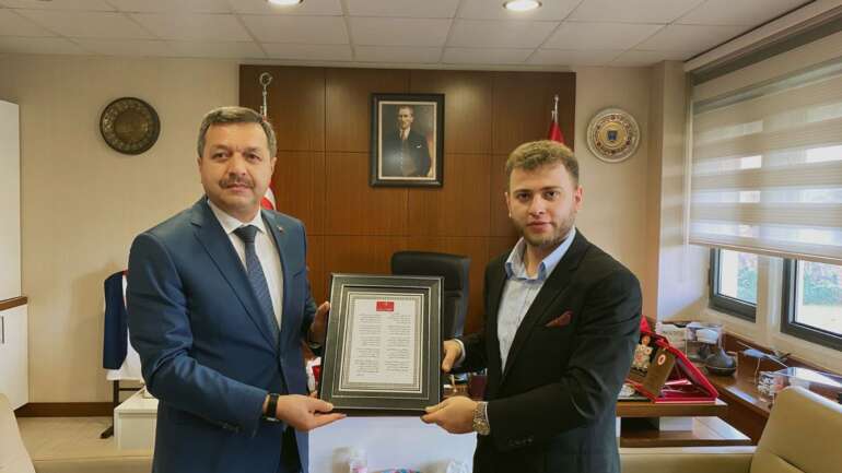 Türkiye İmam Hatipliler Birliği Genel Başkanı Muhammet Samet Akkaya, Sayıştay Başsavcısı İsmail Altıntaş’ı ziyaret etti.