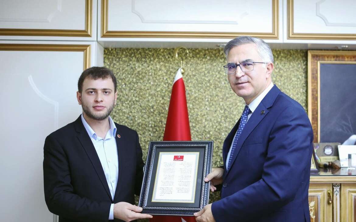 Türkiye İmam Hatipliler Birliği Genel Başkanı Muhammet Samet Akkaya, Adalet Akademisi Başkanı Muhittin Özdemir’i ziyaret etti.