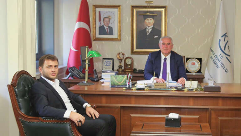 Türkiye İmam Hatiplileri Birliği Başkanı Muhammet Samet Akkaya, eski Yargıtay Başkanı ve Ombudsman (Kamu Başdenetçisi) Mehmet Akarca ile bir araya geldi