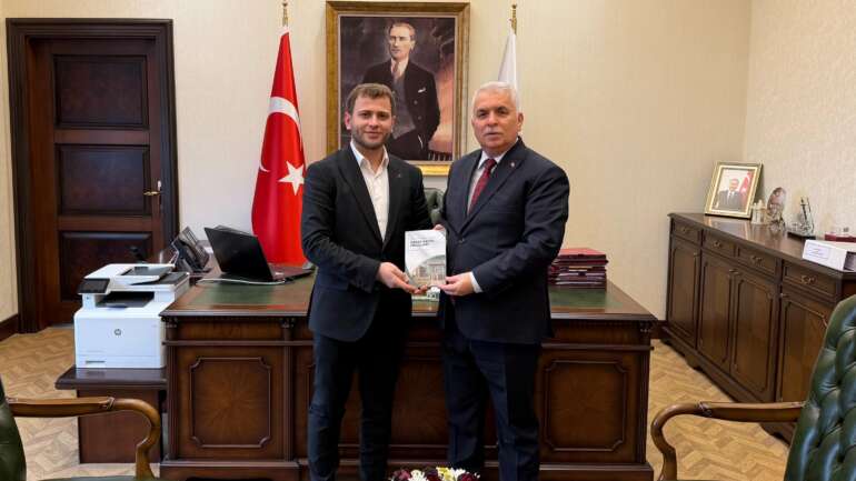 Türkiye İmam Hatiplileri Birliği Başkanı Muhammet Samet Akkaya, İçişleri Bakanlığı Personel Genel Müdürü Aziz Yıldırım ile bir araya geldi