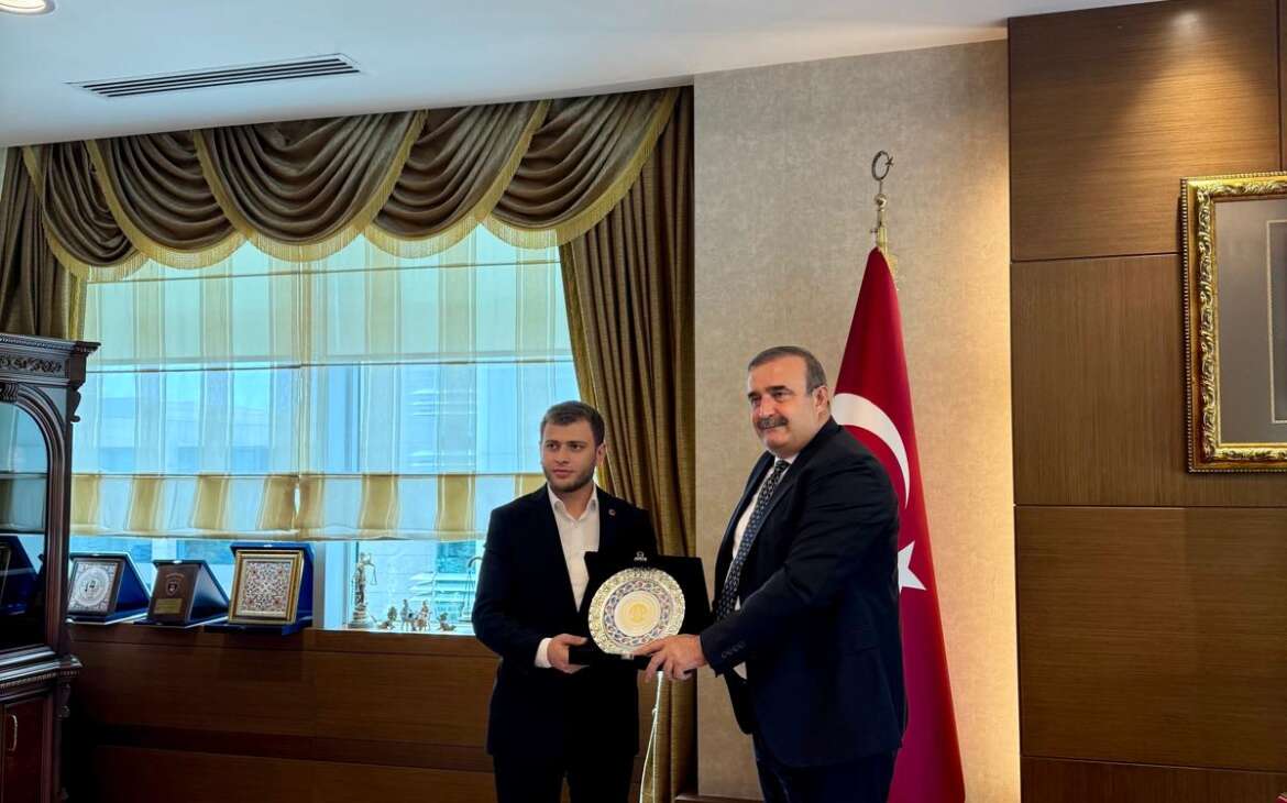 Türkiye İmam Hatiplileri Birliği Genel Başkanı Muhammet Samet Akkaya, Uyuşmazlık Mahkemesi Başkanı Rıdvan Güleç ile bir araya geldi.